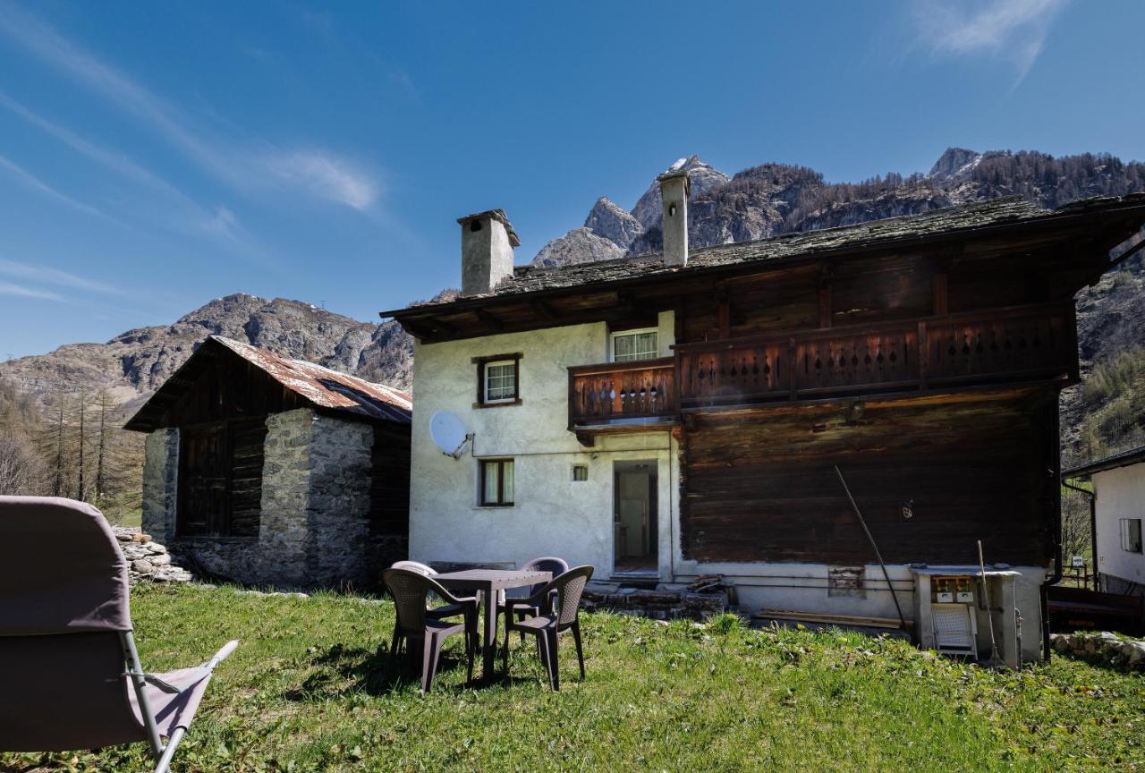 La Walserhus Formazza Luaran gambar
